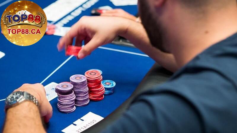 Thời điểm tốt để sử dụng Donk bet Poker là gì?